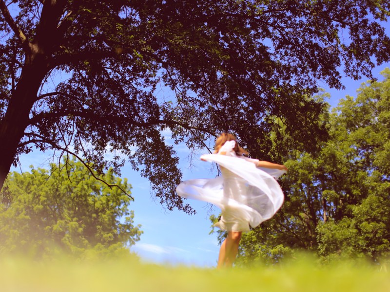 THE SACRED FEMININE AND THE NEW EARTH TIMELINE